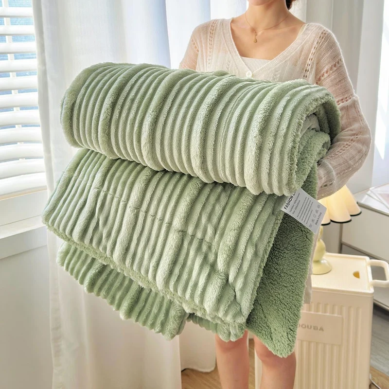 Plaid côtelé doux vert 150 x 200 cm DOUDOU