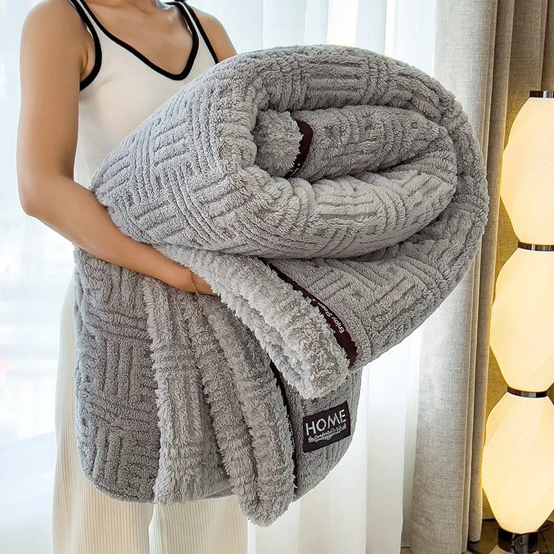 Plaid gris doux à motifs 150 x 200 cm FLUFFY