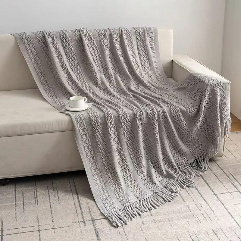 Plaid gris à motifs et franges 127 x 180 cm PAZI