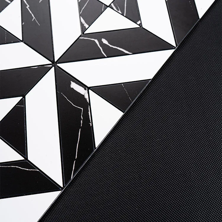Mosaic Triangle NOIR / Marbre — 300×300mm