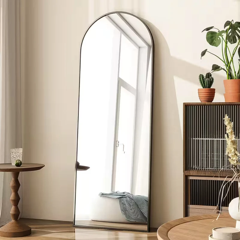 Grand Miroir Arrondi - Un Élément Décoratif et Fonctionnel