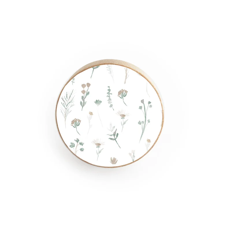 Poignée de porte en bois avec motif de fleurs sauvages en relief