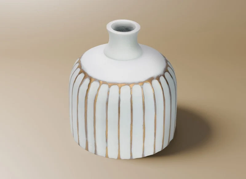 Vase en polyrésine blanc et doré H19 cm ARCA