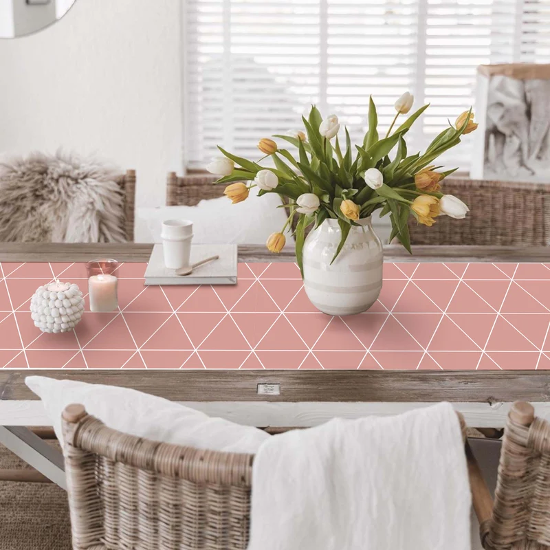 Chemin de table en vinyle Triangles - Plus de couleurs disponibles