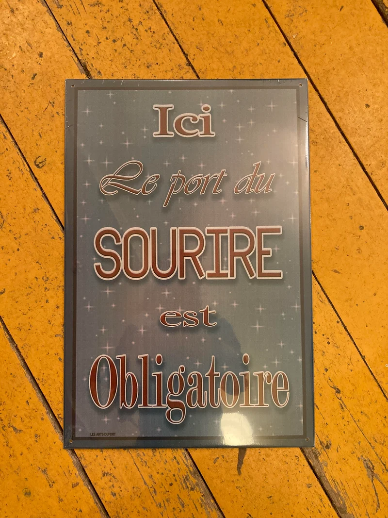 Affiche Ici le sourire est obligatoire
